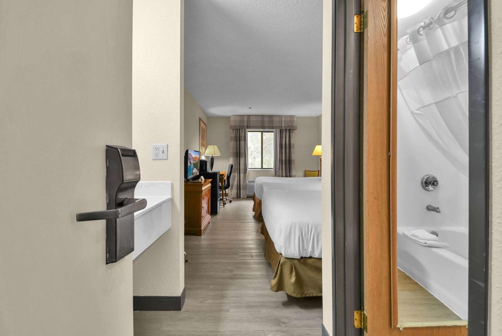 Baymont By Wyndham Zanesville Buitenkant foto